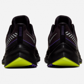 Chaussures de running homme Nike Zoom Winflo 6 Shield NIKE Soldes En Ligne