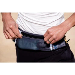 CEINTURE HYDRATATION TRAIL RUNNING - PORTE BÂTONS - POCHE TÉLÉPHONE IMPERMÉABLE -Magasin De Sport ceinture hydratation trail running porte batons poche telephone impermeable 2