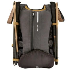 SAC DE TRAIL RUNNING MIXTE 10 L NOIR ET BRONZE - VENDU AVEC POCHE À EAU 1L -Magasin De Sport sac de trail running mixte 10 l noir et bronze vendu avec poche a eau 1l 4