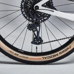 Rockrider VELO VTT Cross Country RACE 900 GX Eagle, Roues Reynolds Carbone, Cadre Carbone -Magasin De Sport velo vtt cross country race 900 gx eagle roues reynolds carbone cadre carbone 6